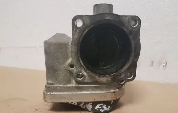 Volkswagen Touran I Throttle valve 408238 036133062Q