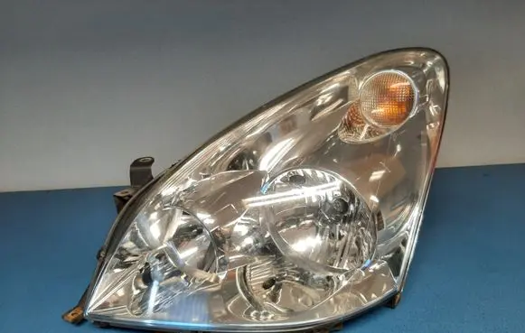 Toyota Corolla Verso AR10 Headlight/headlamp