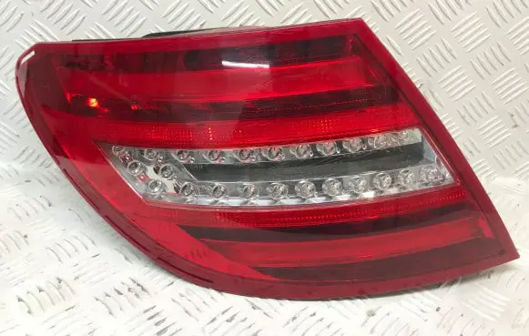 Mercedes-Benz C W204 Rear/tail lights 2048205464