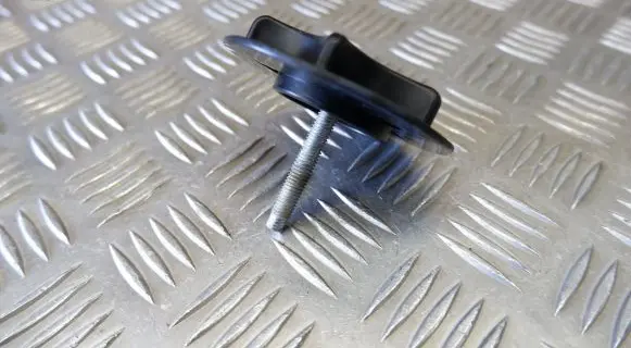 Nissan X-Trail T32 Spare wheel bolt 