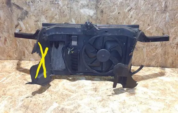 Citroen C4 I Picasso Radiator support slam panel