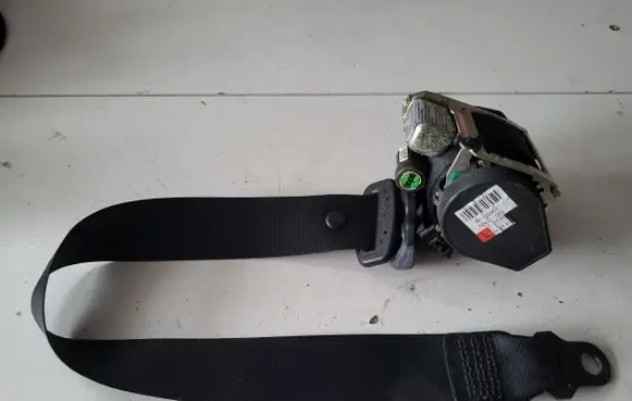 Porsche Boxster 986 Front seatbelt 561102901