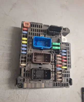 Citroen Jumpy Fuse module 9811995580