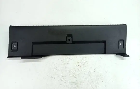 Trunk/boot sill cover protection