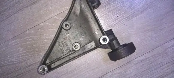 Audi A4 S4 B6 8E 8H Engine mounting bracket 059260885f