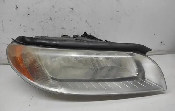 Volvo V70 Headlight/headlamp 0020112027