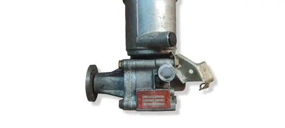 Mercedes-Benz E W210 Power steering pump 2104660201