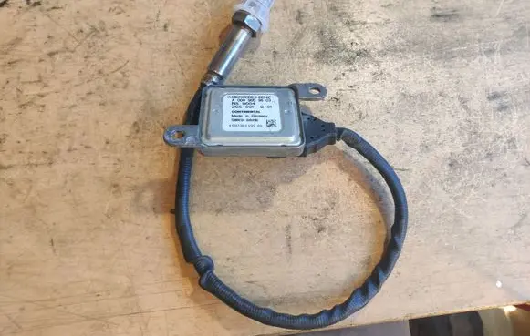 Mercedes-Benz Sprinter W906 Lambda probe sensor A0009059603
