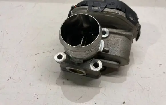 Peugeot 3008 II Throttle valve 9807238580 9830301180 V29039645