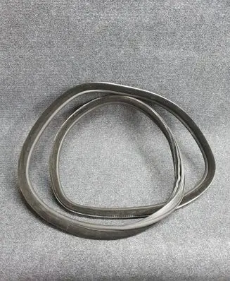 BMW 4 F36 Gran coupe Rear door rubber seal (on body) 7401894