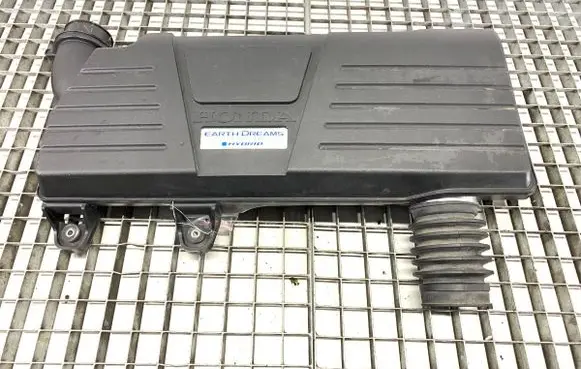 Honda CR-V Air filter box 