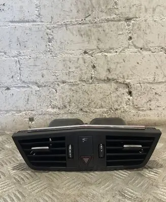 Mercedes-Benz E C207 W207 Dash center air vent grill A2078300054