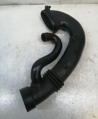 BMW 5 E39 Turbo air intake inlet pipe/hose 7786777 13717786034