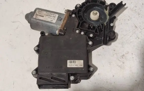 Seat Alhambra (Mk1) Rear door window regulator motor 7M3959811 YM2114A389BA 106234100