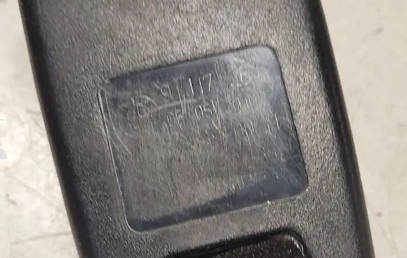 BMW 3 E90 E91 Rear seatbelt 9117261