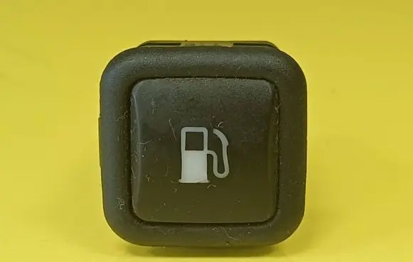 Volkswagen Golf IV Fuel tank opening switch 3B0959833A