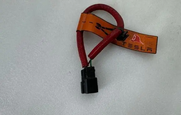 Tesla Model S Battery relay fuse 101558500A