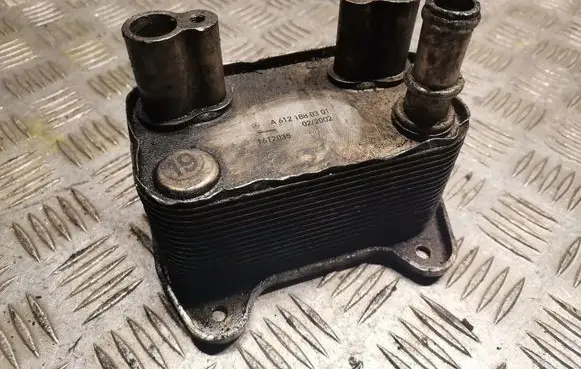 Mercedes-Benz C W203 Gearbox / Transmission oil cooler 6121880301