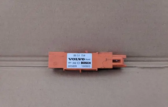 Volvo XC90 Airbag deployment crash/impact sensor 8651754