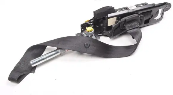 Volvo C30 Front seatbelt 9123536