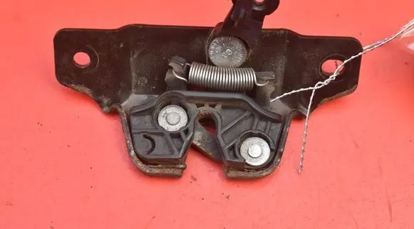 Peugeot 406 Tailgate/trunk/boot lock/catch/latch