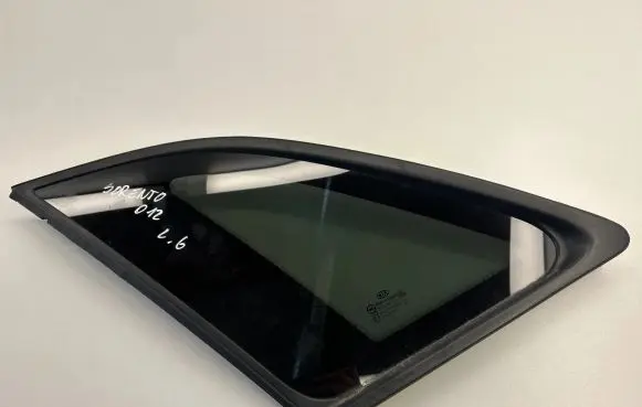KIA Sorento Rear side window 878102P100