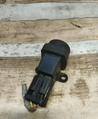 Honda Civic Fuel cut-off switch 35910S04G010