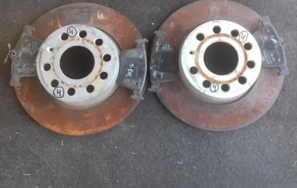 Volkswagen T-Roc Brake pads (front) 5Q0615601D