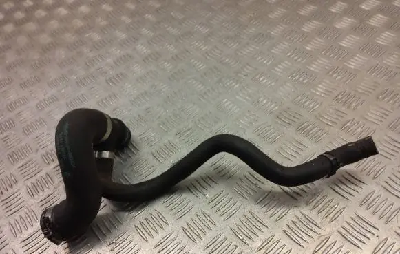 BMW 4 F32 F33 Engine coolant pipe/hose 7639997