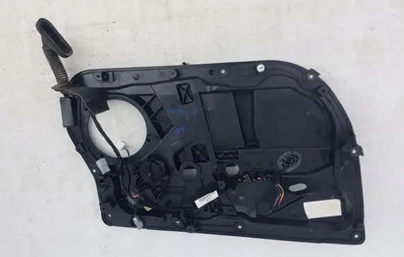 Ford Fiesta Front window lifting mechanism without motor