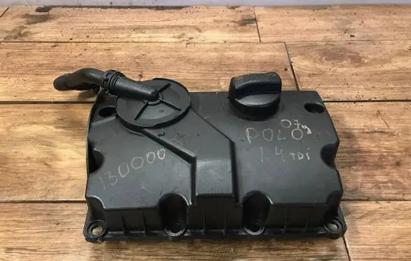 Volkswagen Polo IV 9N3 Rocker cam cover 045103475C 045103469