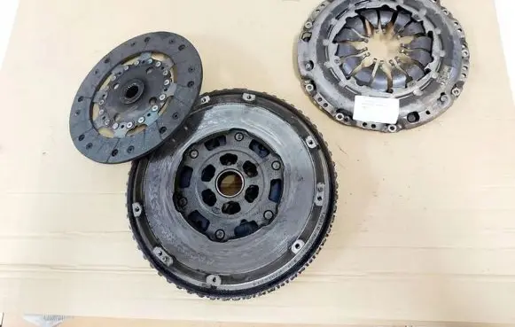 Nissan Qashqai Dual mass flywheel 
