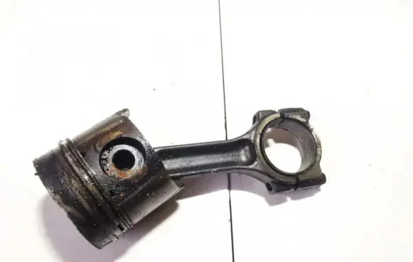 Volvo S40, V40 Piston with connecting rod