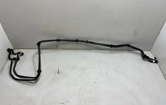 BMW i4 Engine coolant pipe/hose 8475696 8475697