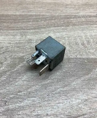 Audi 80 90 S2 B4 Other relay 443951253M