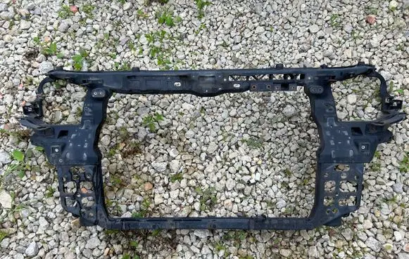 Hyundai Santa Fe Radiator support slam panel