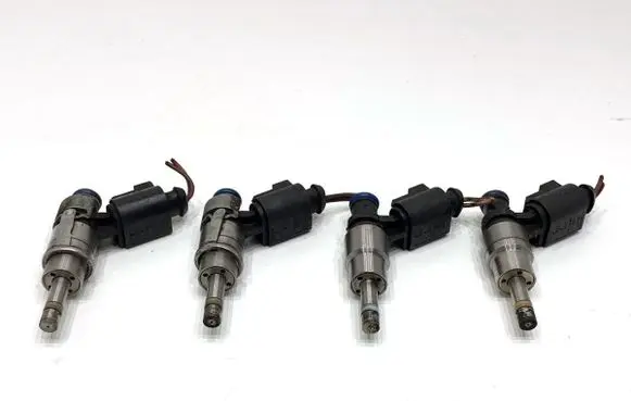Volkswagen PASSAT B6 Fuel injectors set 0261500014