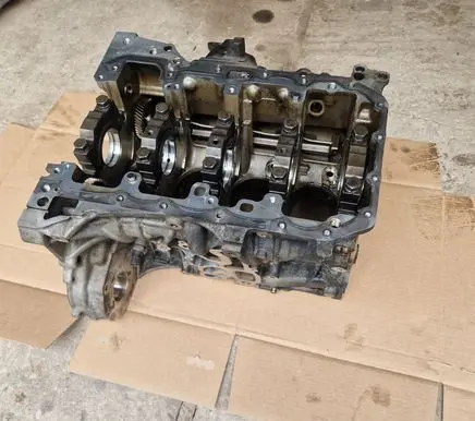 BMW 3 E90 E91 Engine block 11112359840 2359840 7810596