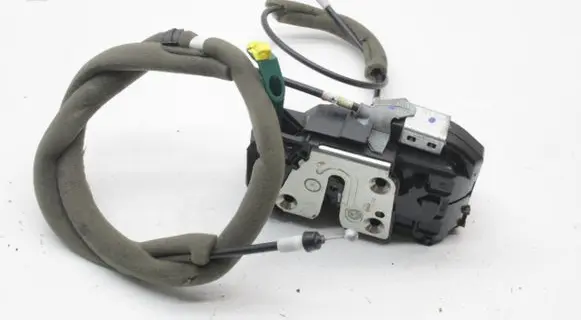 Nissan Note (E12) Front door lock