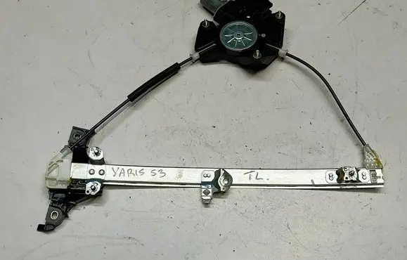 Toyota Yaris XP210 Rear door window regulator with motor 857200D610S3 857200D610 0620208600