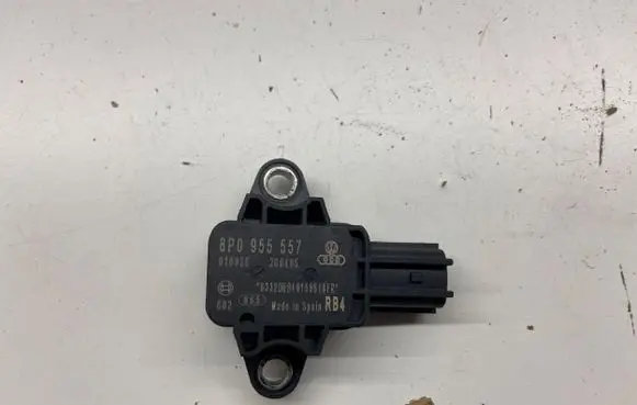 Audi A4 S4 B7 8E 8H Airbag deployment crash/impact sensor 8P0955557 260405 010936