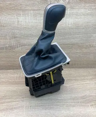 Volkswagen PASSAT B6 Gear shifter/selector 5Q1713925F 5Q1713025F