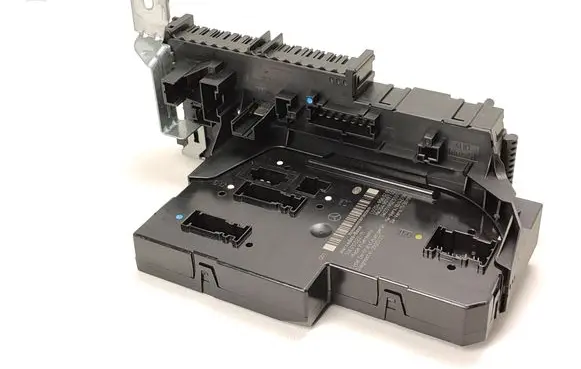 Mercedes-Benz C W204 SAM control unit A2049060205 20260302HCR1013 2049060205