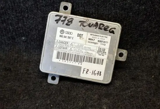 Volkswagen Touareg II Headlight ballast module Xenon 8K0941597C