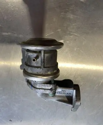 Audi A6 S6 C5 4B EGR valve 06C131186B