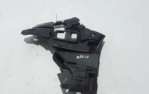 Renault Megane IV Front bumper mounting bracket 628172082R