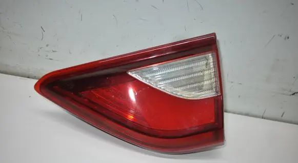 Tailgate rear/tail lights