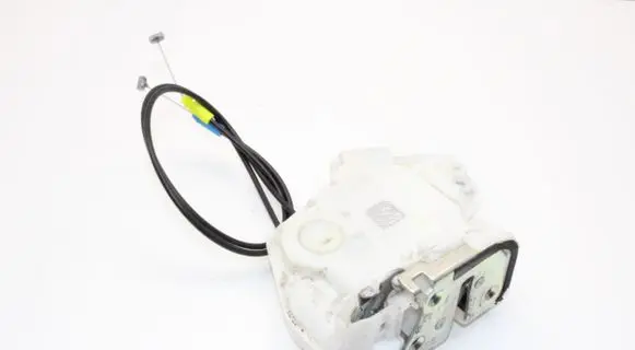 Mitsubishi Outlander Rear door lock
