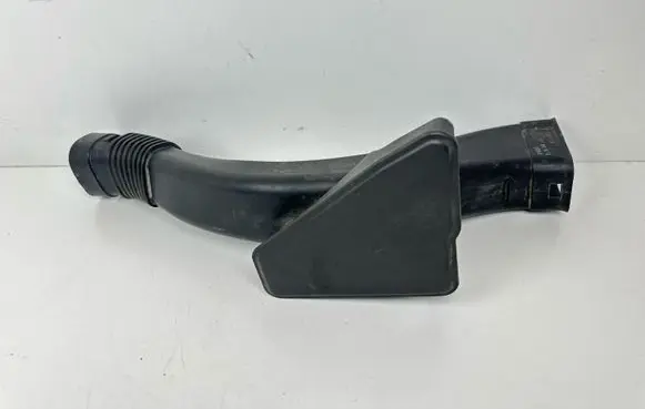 BMW 7 F01 F02 F03 F04 Air intake duct part 7577472