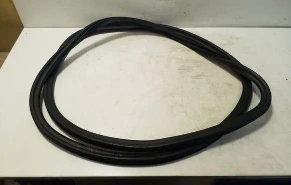 Audi Q5 SQ5 Front door rubber seal 8R0831721F